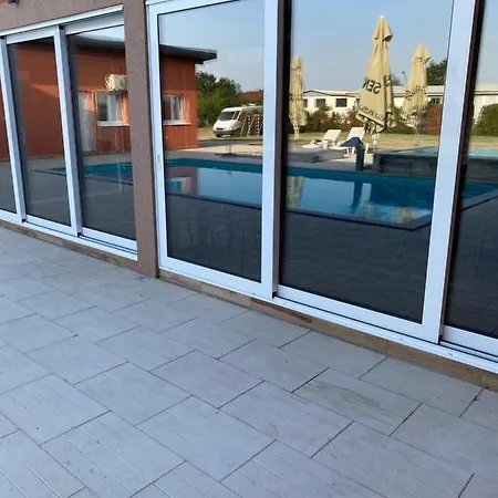 Kuca Za Odmor Mahovljani Apartman *